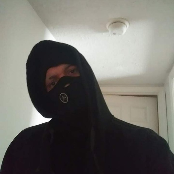 Meet your Posher, Michael - Picture 6 of 8